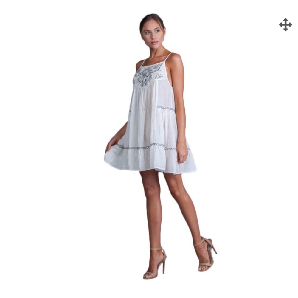 Q&A Cotton Summer Flowy Dress**Small (but flowy) - Picture 2 of 4